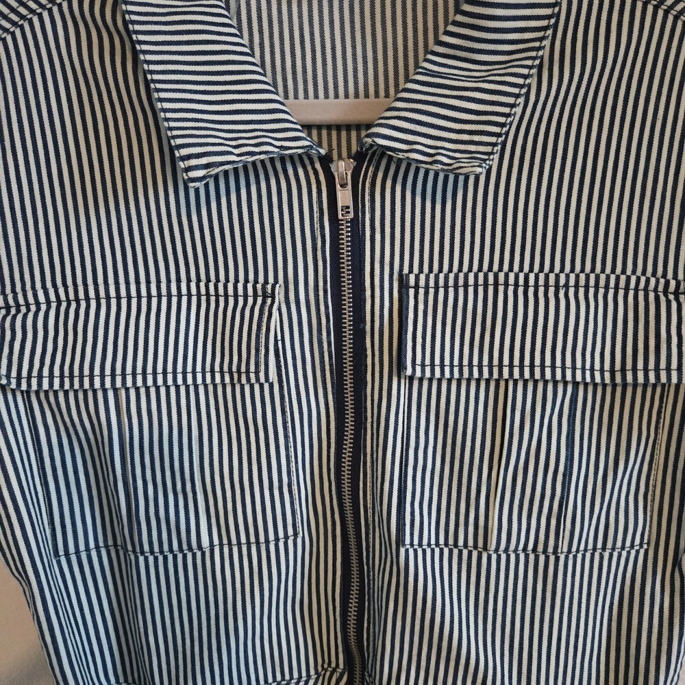 Justify Jumpsuit Shorts Womens Small Blue White Striped Belted Romper Zipper - Picture 2 of 12